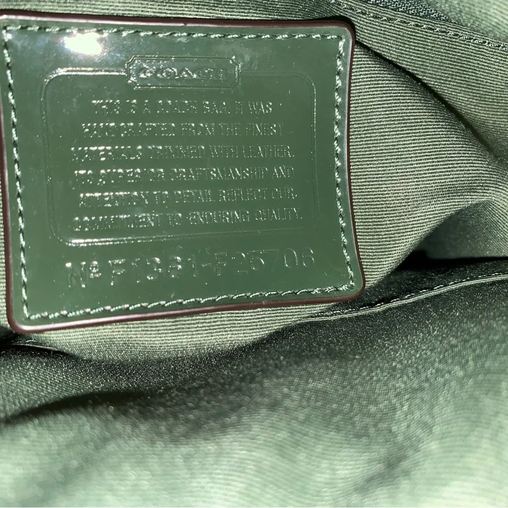NWOT Coach F25706 With Certificate of Authenticity - Picture 4 of 8